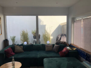 Wandmalerei auf Aussenwänden 1 Wohnzimmer vorher